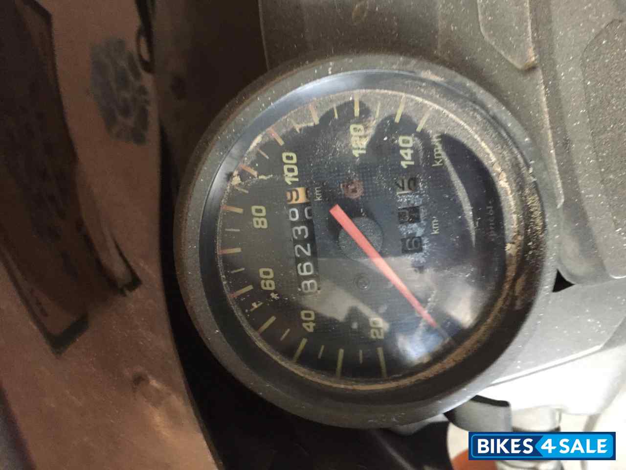 Black Bajaj Discover 125