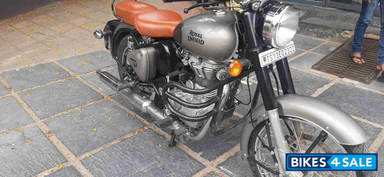 Gun Metal Grey Royal Enfield Classic Gunmetal Grey Gun Metal Grey Royal Enfield Classic Gunmetal Grey