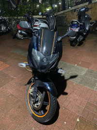 Bajaj Pulsar 220F