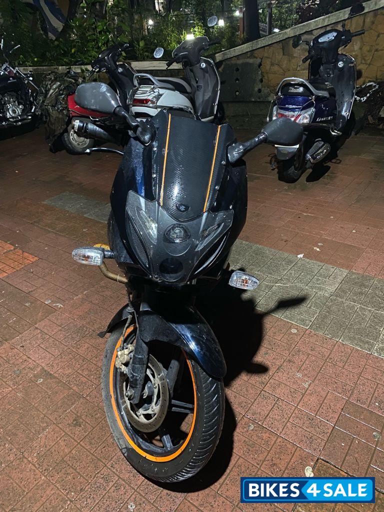 Bajaj Pulsar 220F Bajaj Pulsar 220F