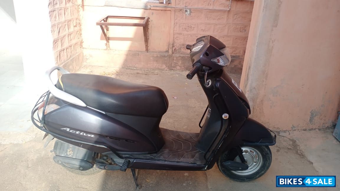 Black Honda Activa 3G