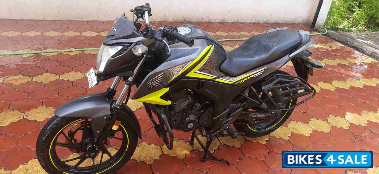 Honda CB Hornet 160R