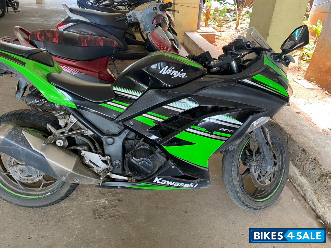 Kawasaki Ninja 300R