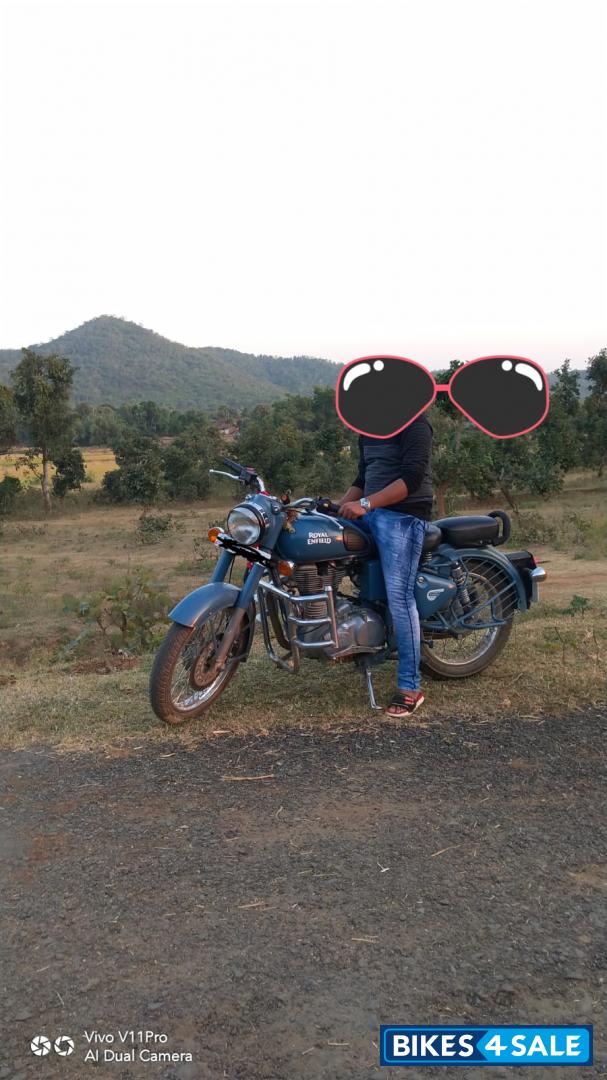 Royal Enfield Classic Squadron Blue