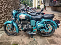 Royal Enfield Classic 500