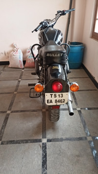 Black Royal Enfield Bullet 500