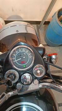 Black Royal Enfield Bullet 500