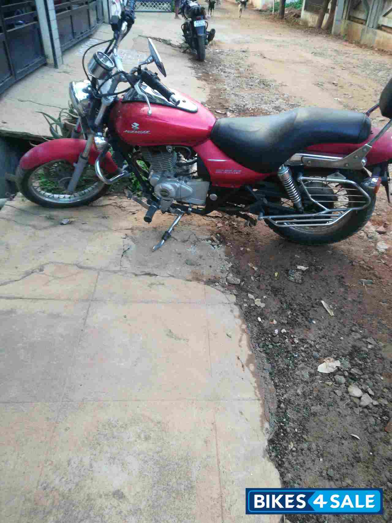 Bajaj Avenger 220 DTS-i