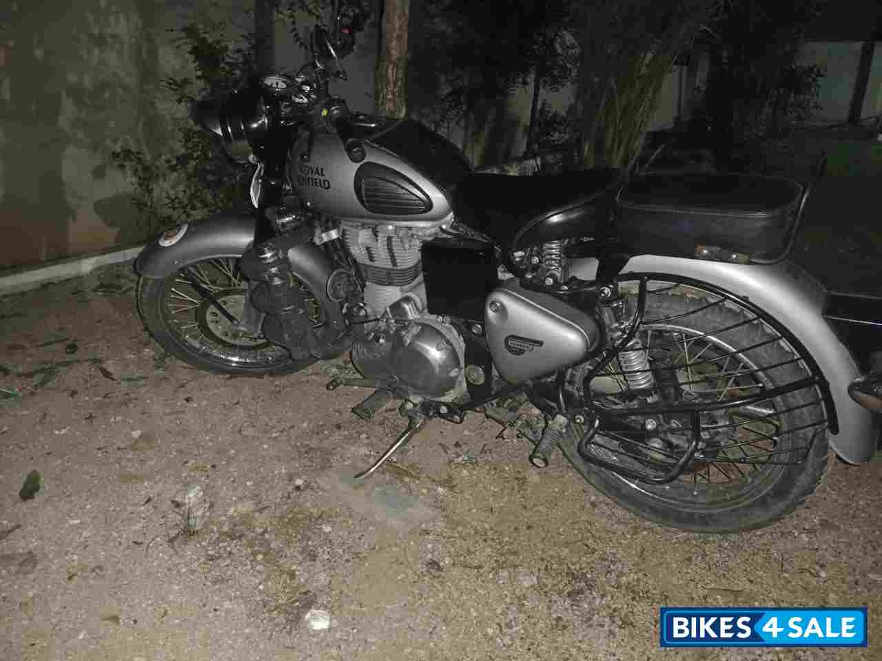 Royal Enfield Classic 350