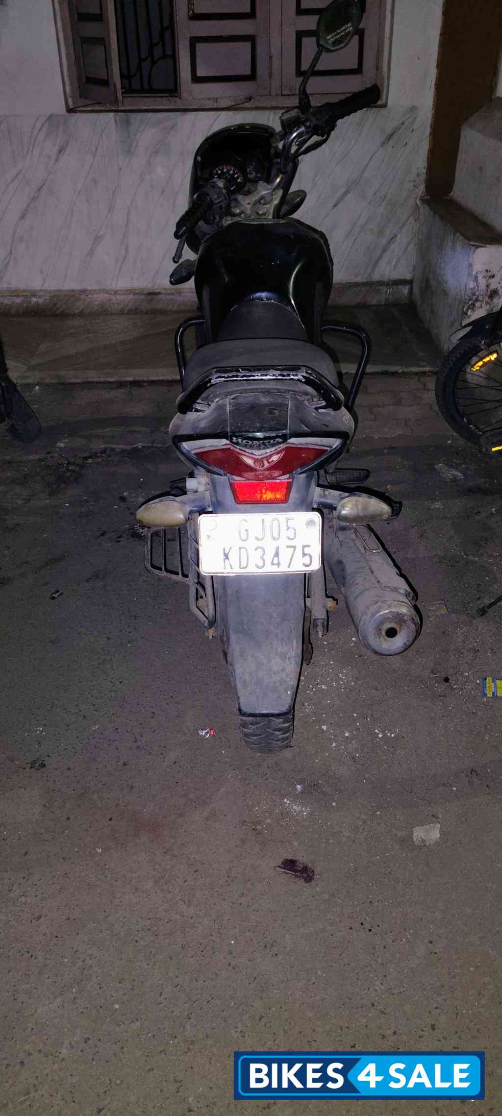 Black Honda CB Unicorn