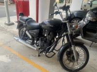 Black Royal Enfield Thunderbird 350