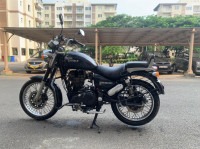 Black Royal Enfield Thunderbird 350