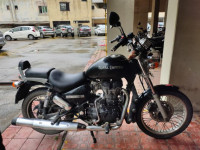 Black Royal Enfield Thunderbird 350