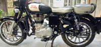 Black Royal Enfield Classic 350