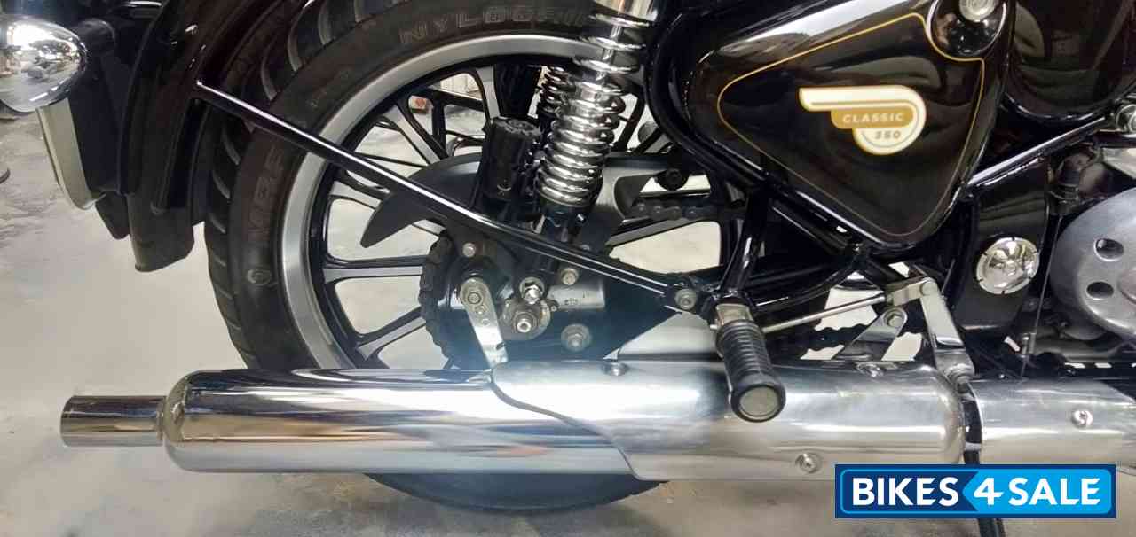 Black Royal Enfield Classic 350 Black Royal Enfield Classic 350
