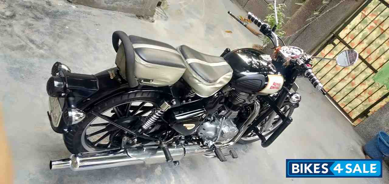 Black Royal Enfield Classic 350 Black Royal Enfield Classic 350