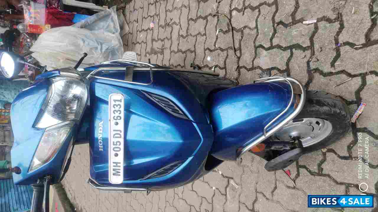 Blue Honda Activa 4G