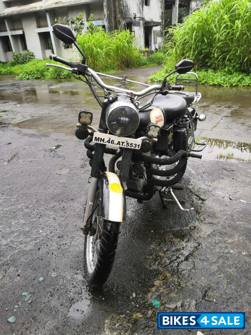 Black Royal Enfield Classic 500