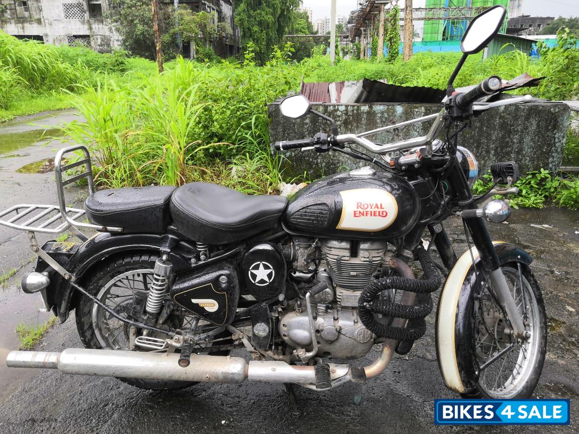 Black Royal Enfield Classic 500