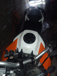 Orange KTM Duke 125 2020