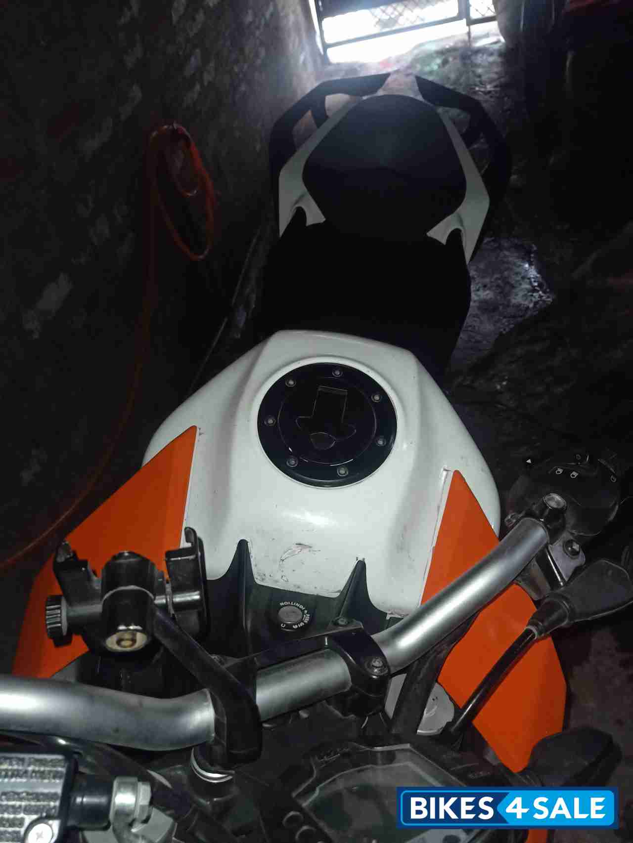 Orange KTM Duke 125 2020