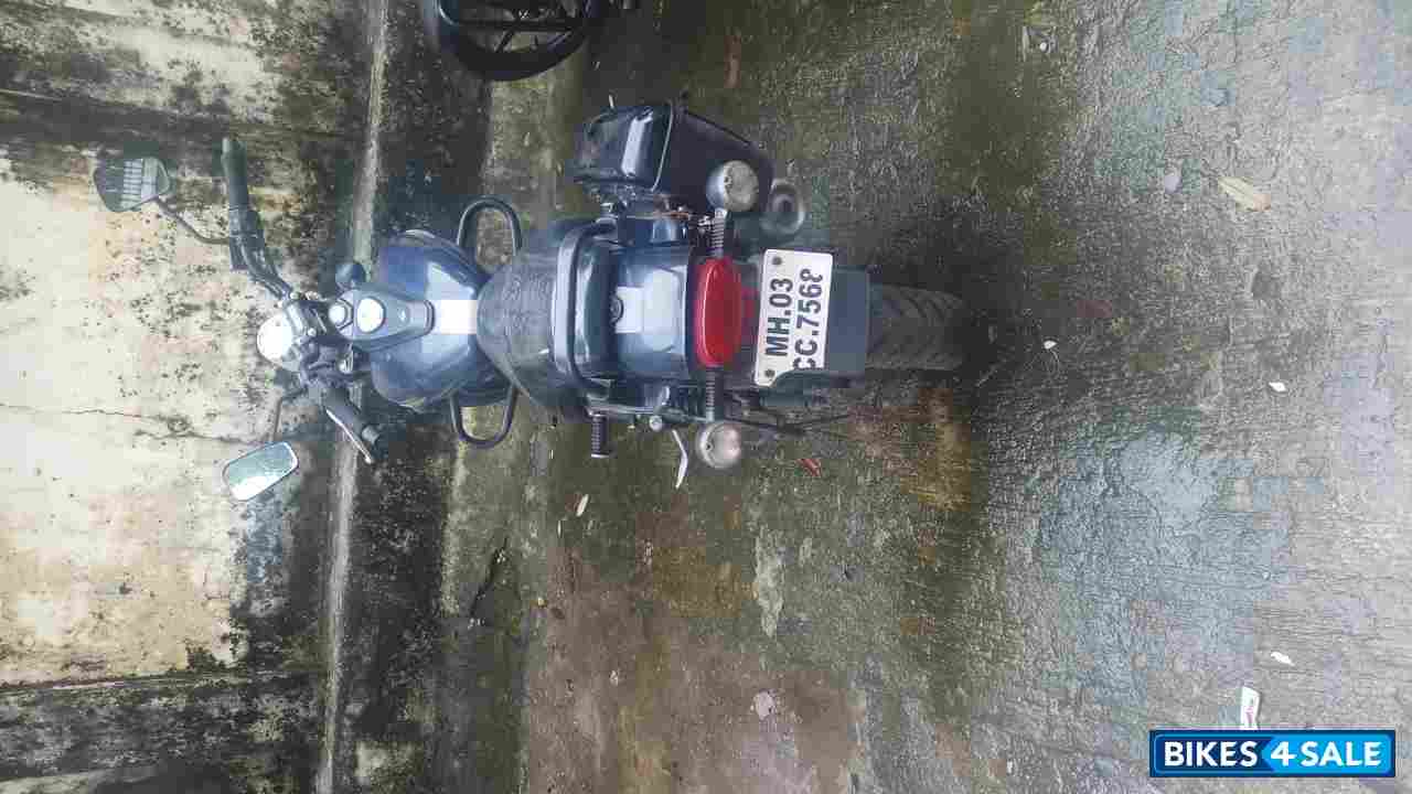 Blue Bajaj Avenger Street 150
