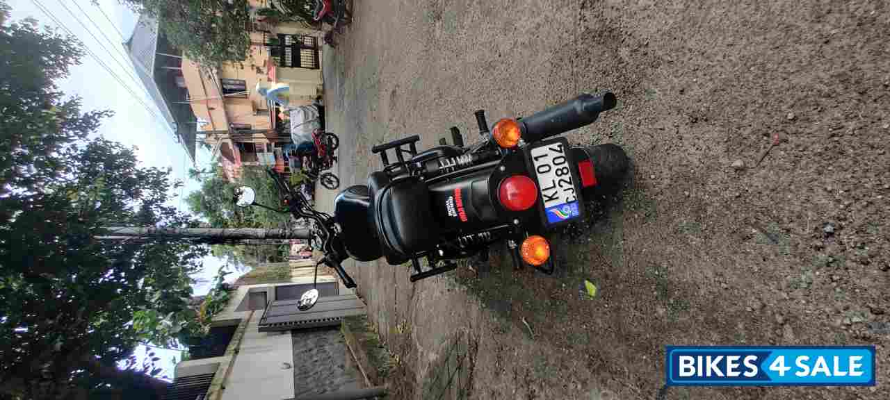 Royal Enfield Classic Stealth Black Royal Enfield Classic Stealth Black