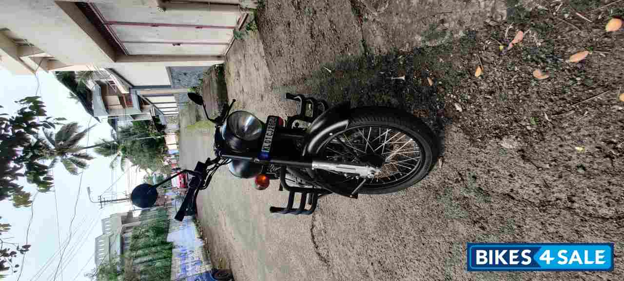 Royal Enfield Classic Stealth Black Royal Enfield Classic Stealth Black