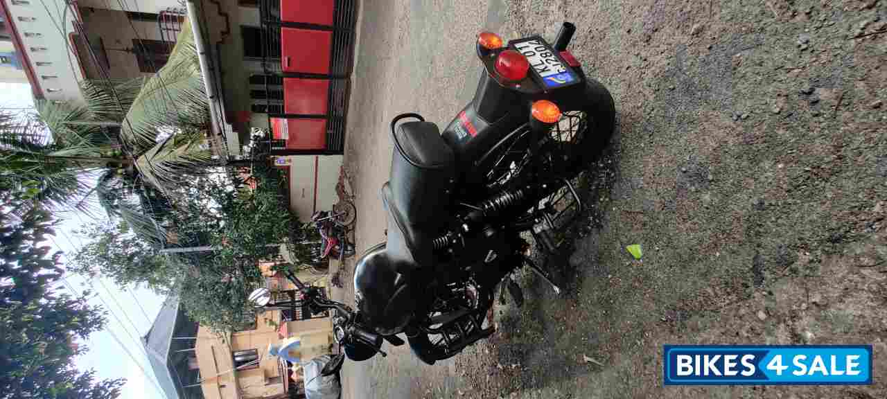Royal Enfield Classic Stealth Black Royal Enfield Classic Stealth Black