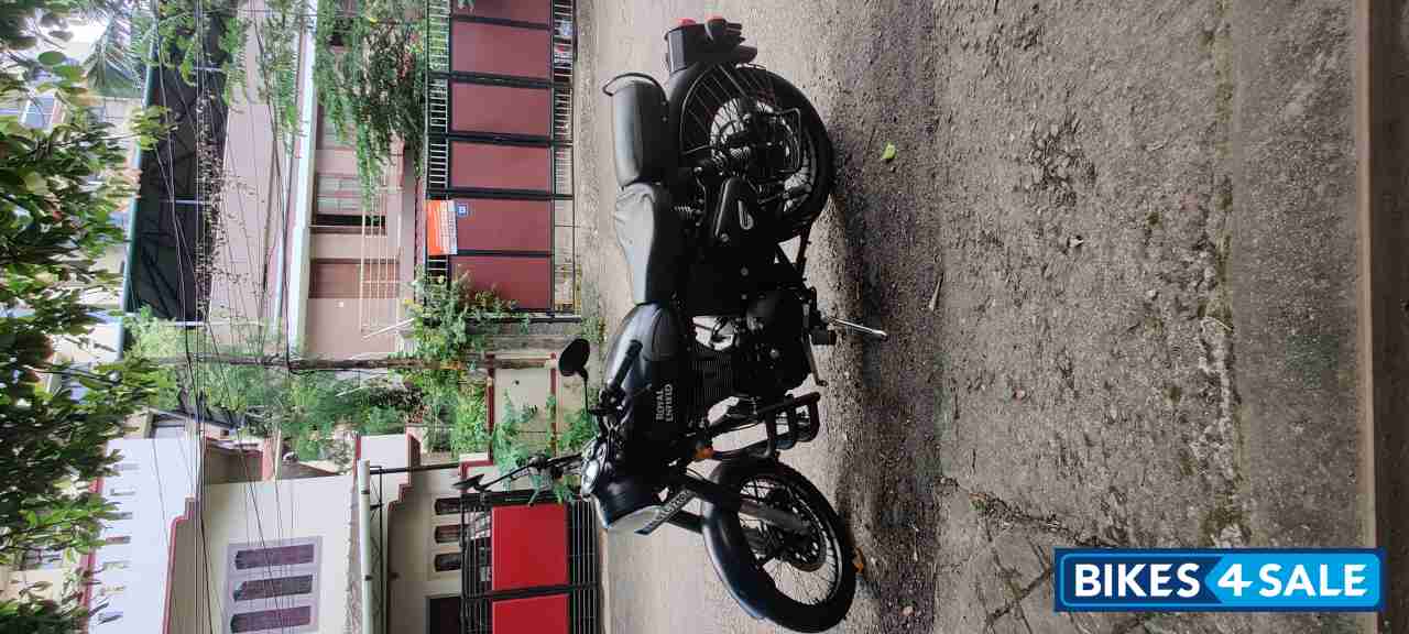 Royal Enfield Classic Stealth Black Royal Enfield Classic Stealth Black