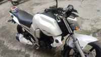 White Yamaha FZ16