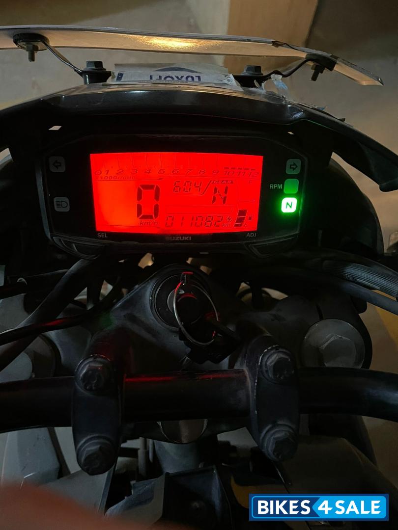 Black Suzuki Gixxer 150