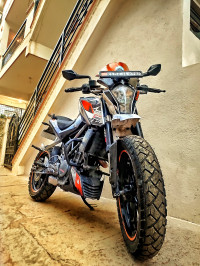 KTM Duke 200