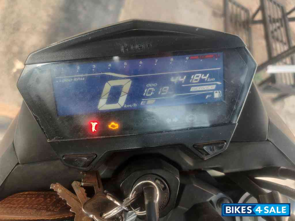 Blue And Black Hero Xtreme 160R BS6