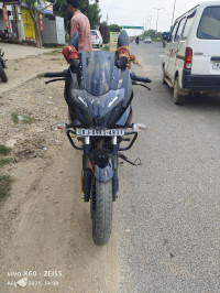 Bajaj Pulsar 220F