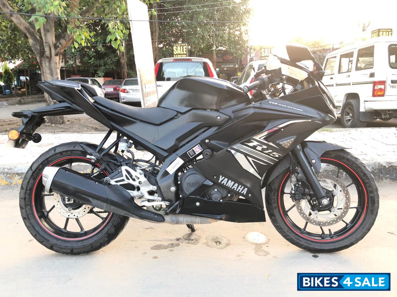 Dark Night Yamaha YZF R15 V3 BS6