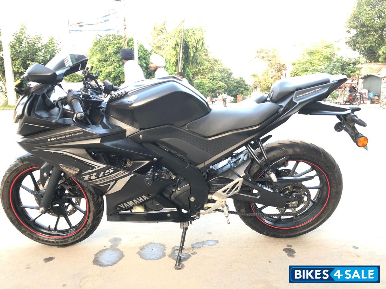 Dark Night Yamaha YZF R15 V3 BS6