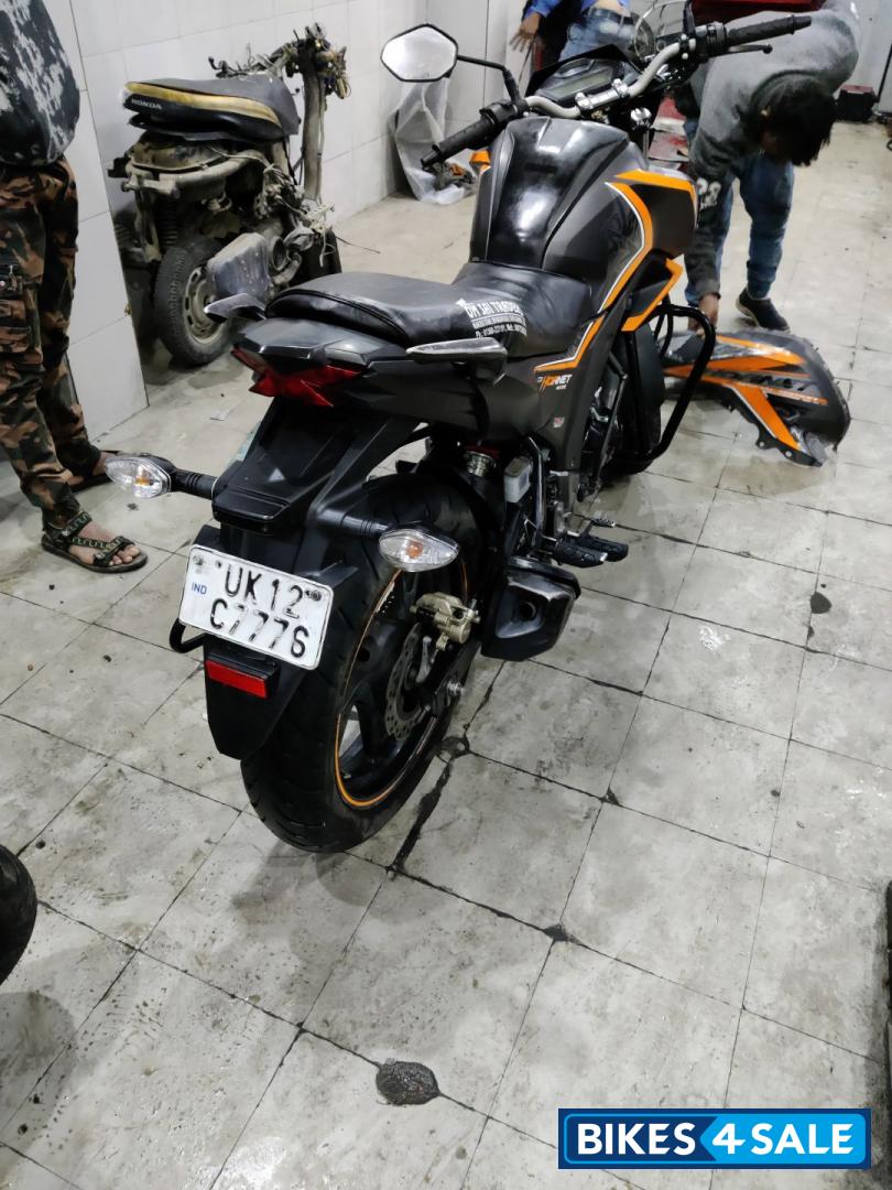 Honda CB Hornet 160R