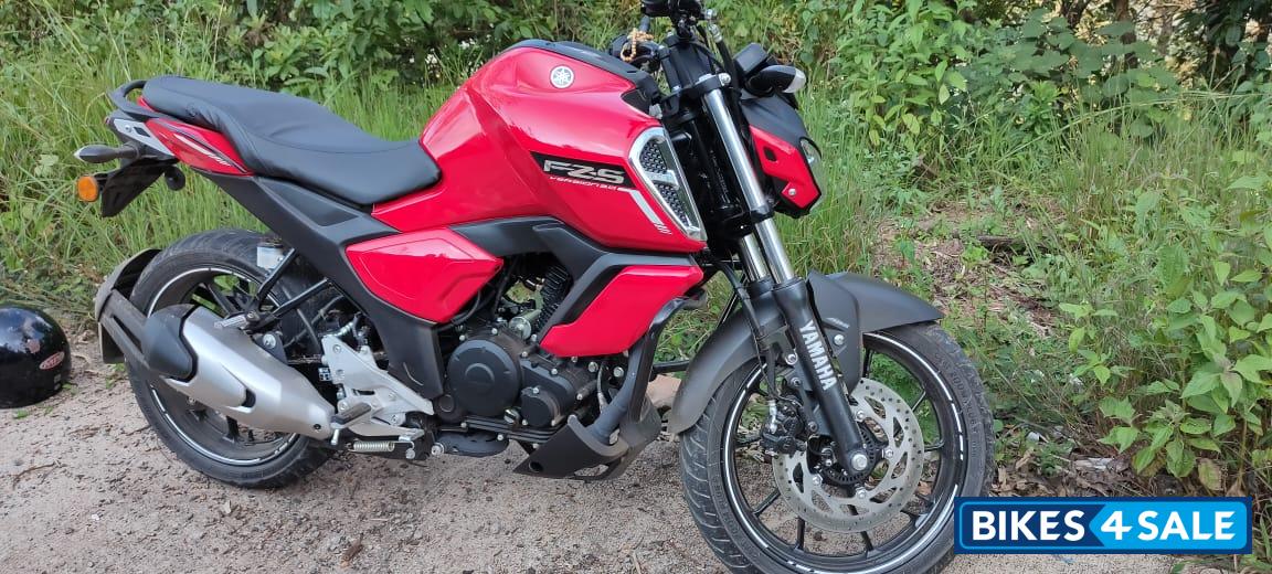 Metallic Red Yamaha FZ-S FI V3 Metallic Red Yamaha FZ-S FI V3