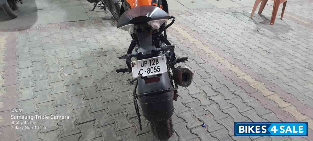 Black White KTM RC 125