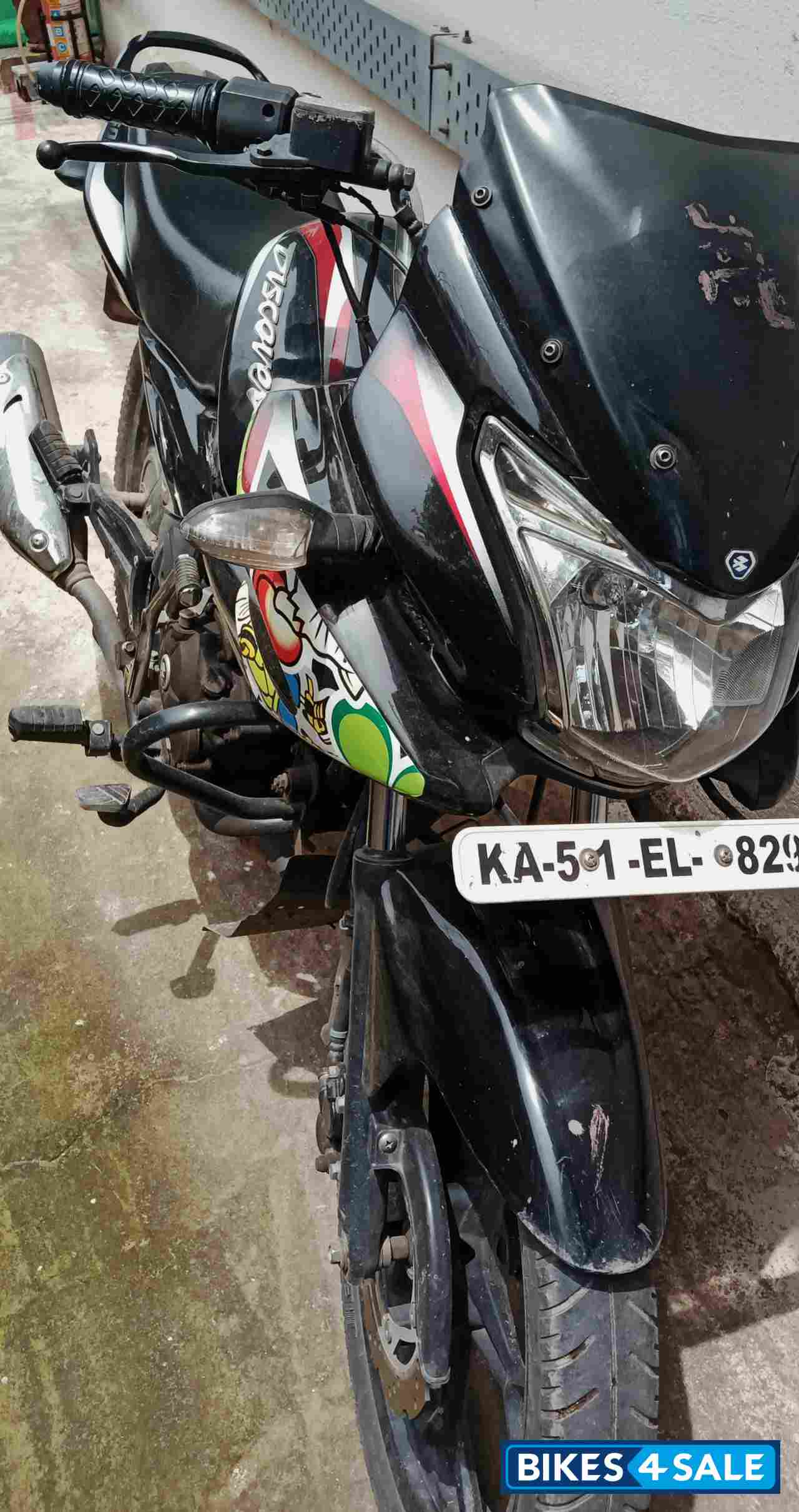 Black Bajaj Discover 150 F