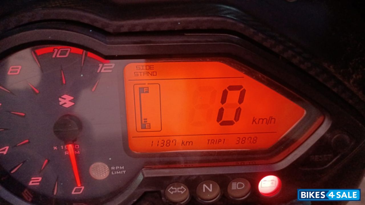 Bajaj Pulsar 180 DTSi Bajaj Pulsar 180 DTSi