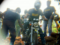 Lighting Royal Enfield Thunderbird 350