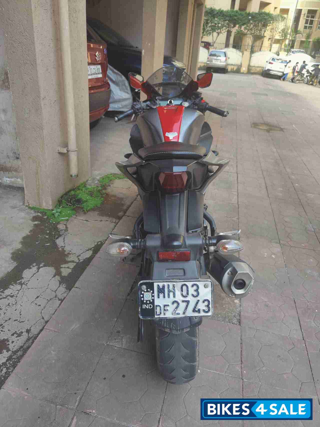 Thunder Grey Yamaha YZF R15 V3