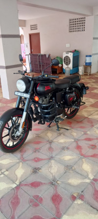 Black And Red Royal Enfield Classic Stealth Black