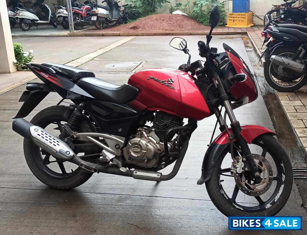 Red Bajaj Pulsar 180 DTSi