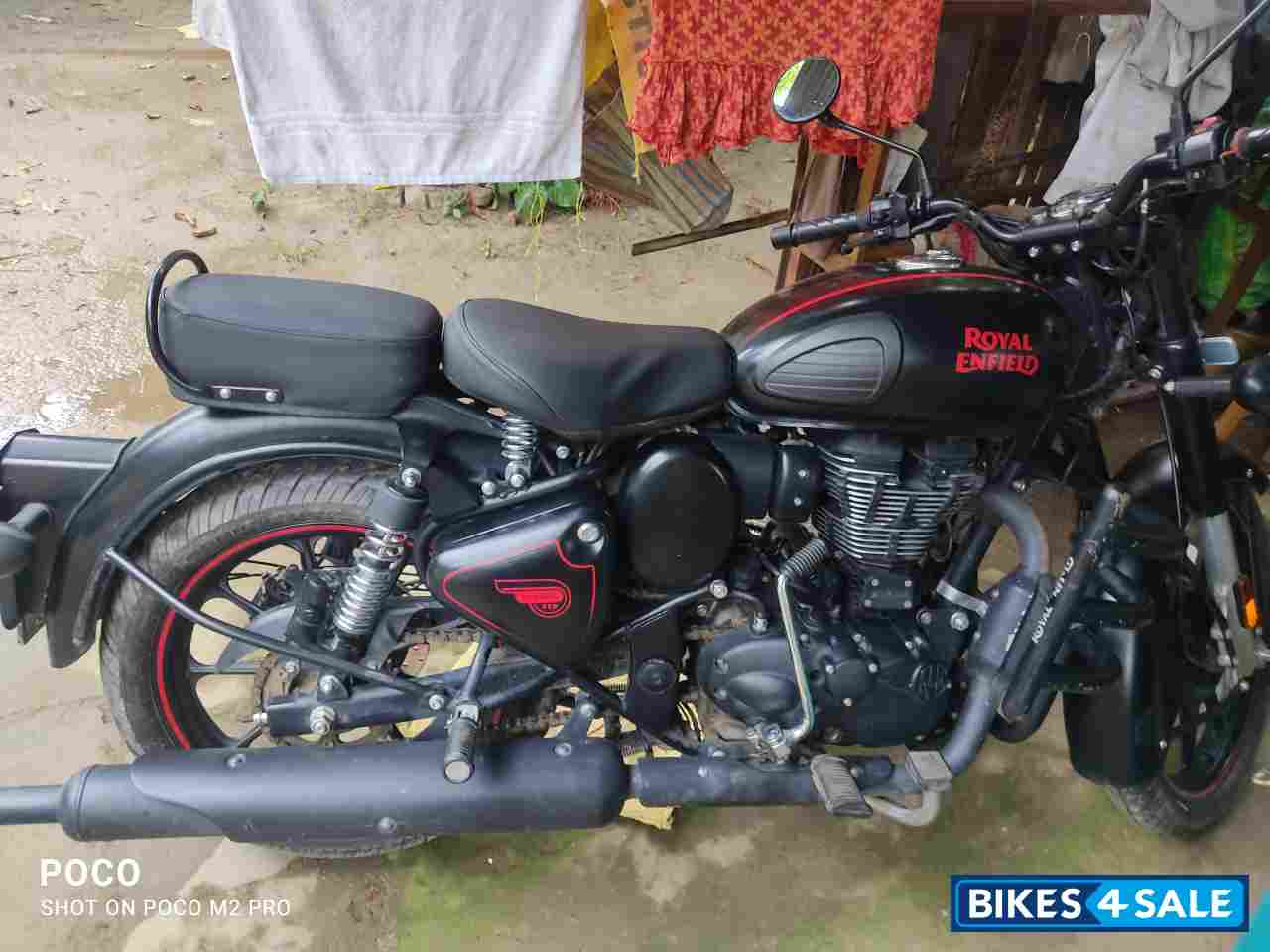 Royal Enfield Classic Stealth Black