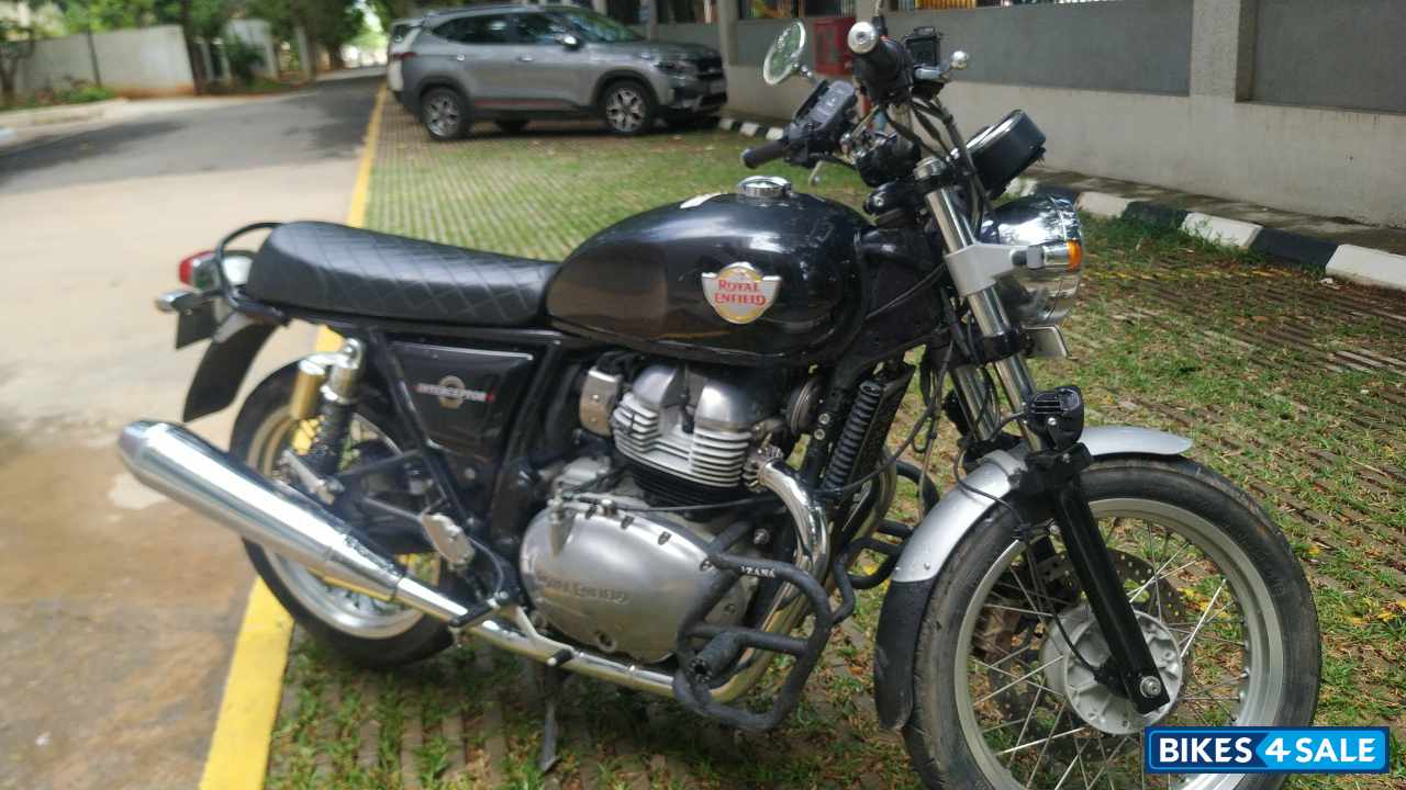 Black Royal Enfield Interceptor 650 Twin Black Royal Enfield Interceptor 650 Twin