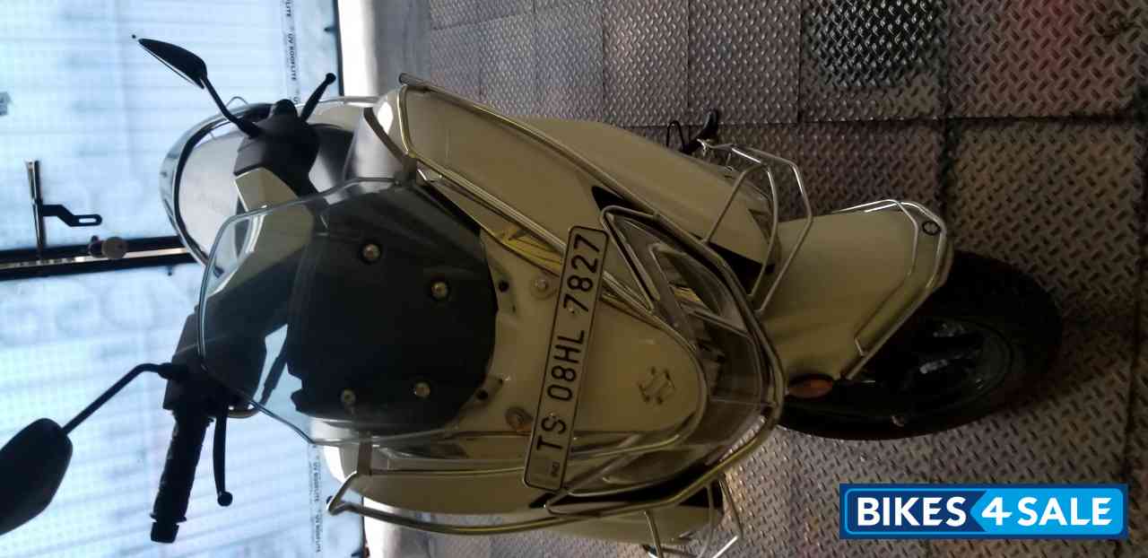 White Suzuki Burgman Street