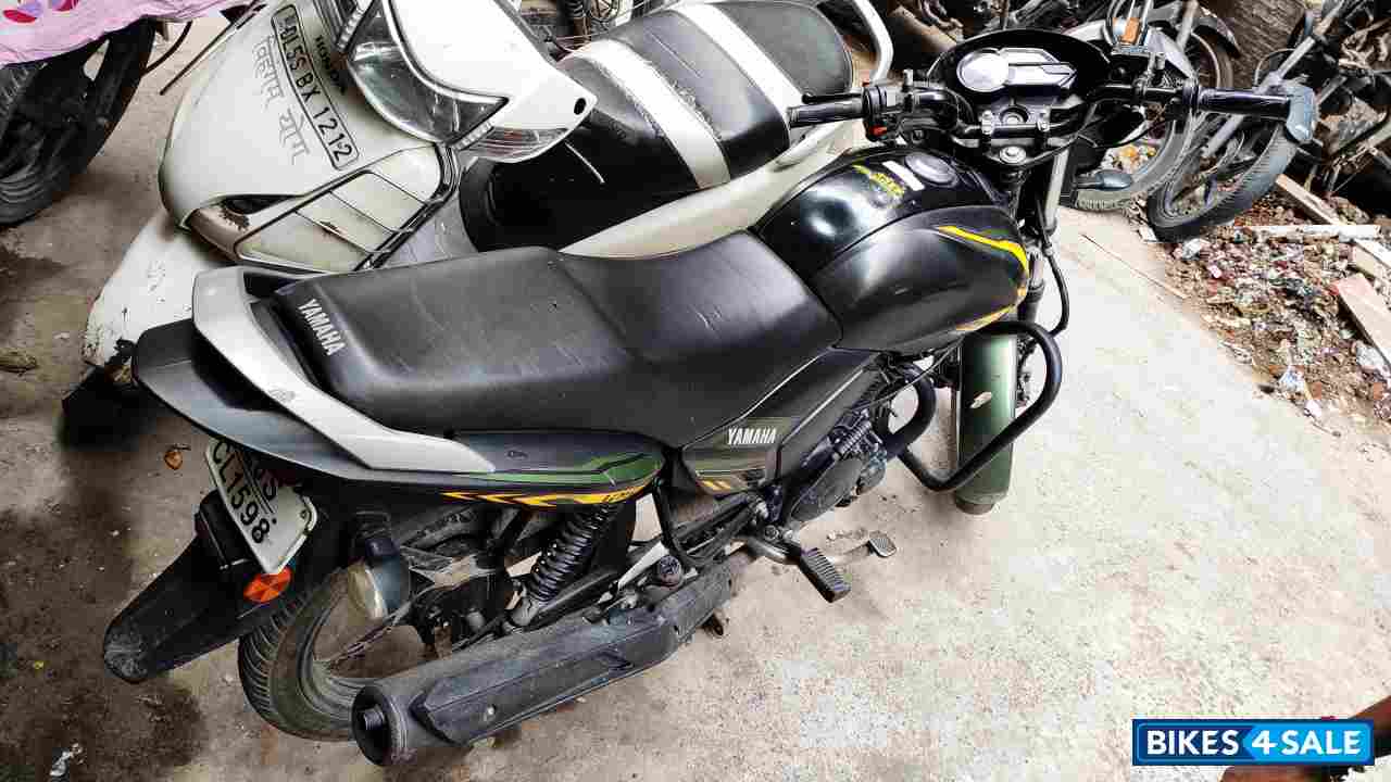 Mat Green Yamaha Saluto 125